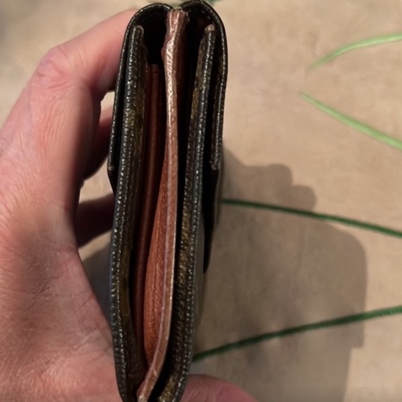 Authentic LOUIS VUITTON Monogram Monnaie Double Snap Wallet - Picture 4 of 6